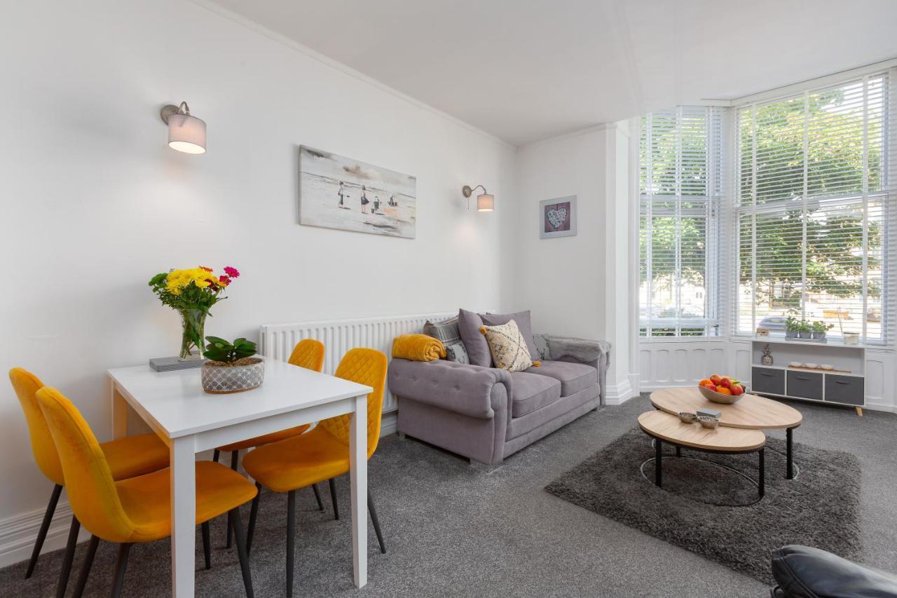 Charles Alexander Short Stay - Clifton Drive Beach Retreat Lytham St Annes Ngoại thất bức ảnh